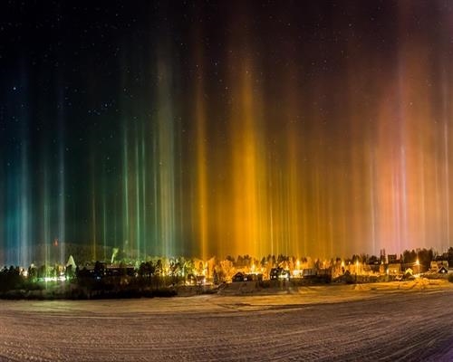 Light Pillars, fenomeno ottico diverso dall'Aurora, curiosità viaggi