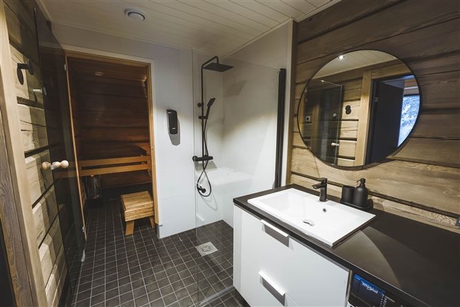 Rovaniemi - Invisible forest lodge