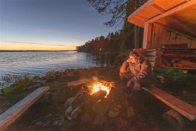 Glamping & Aurore Autunnali a Muonio