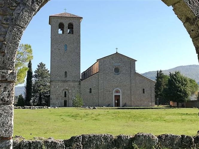 Upper Molise, Isernia and waterfalls