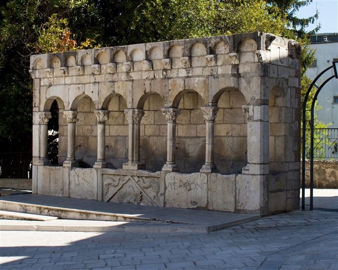 Upper Molise, Isernia and waterfalls