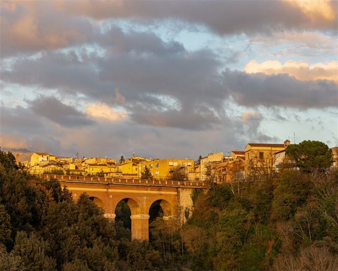 Upper Molise, Isernia and waterfalls