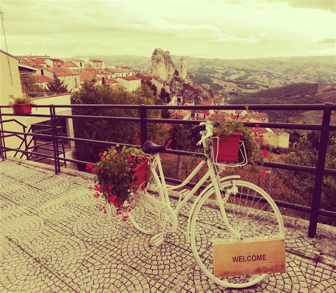 Upper Molise, Isernia and waterfalls